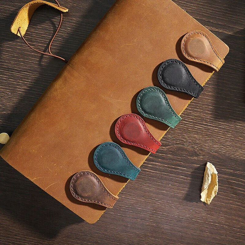 Magnetic Leather Bookmark .