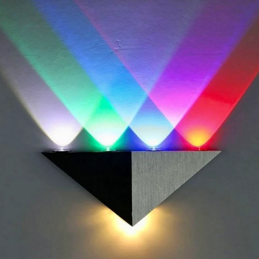 Triangle Wall Lamp .