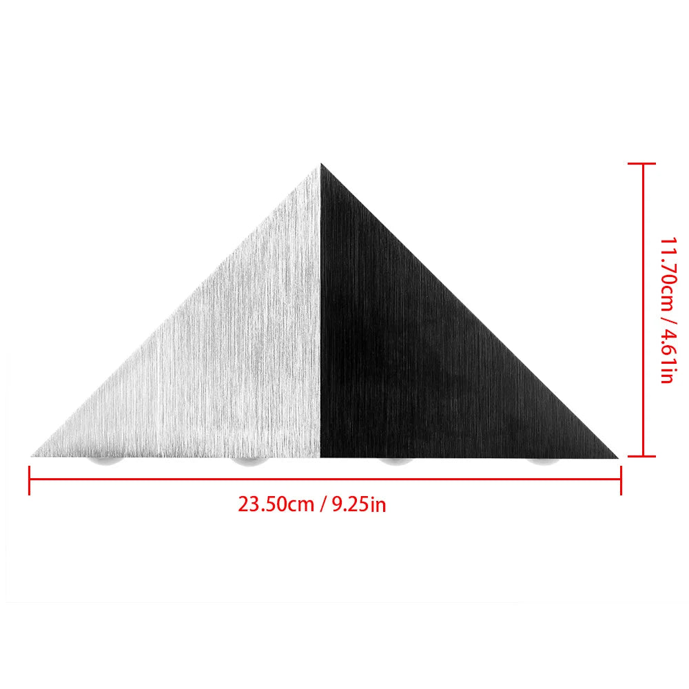 Candeeiro de parede triangular