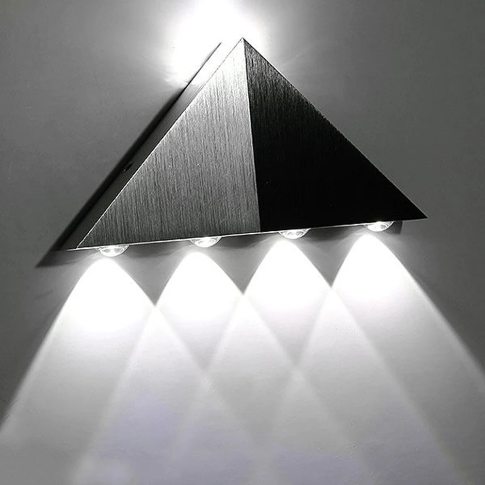 Triangle Wall Lamp .