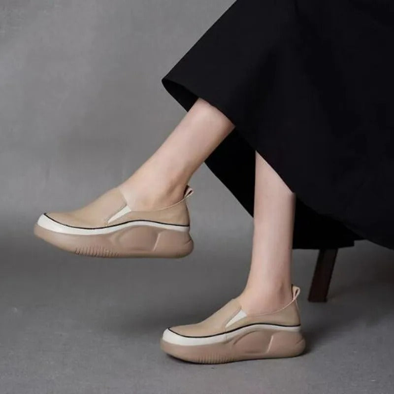 Women's Round Head Fashion Shoes .