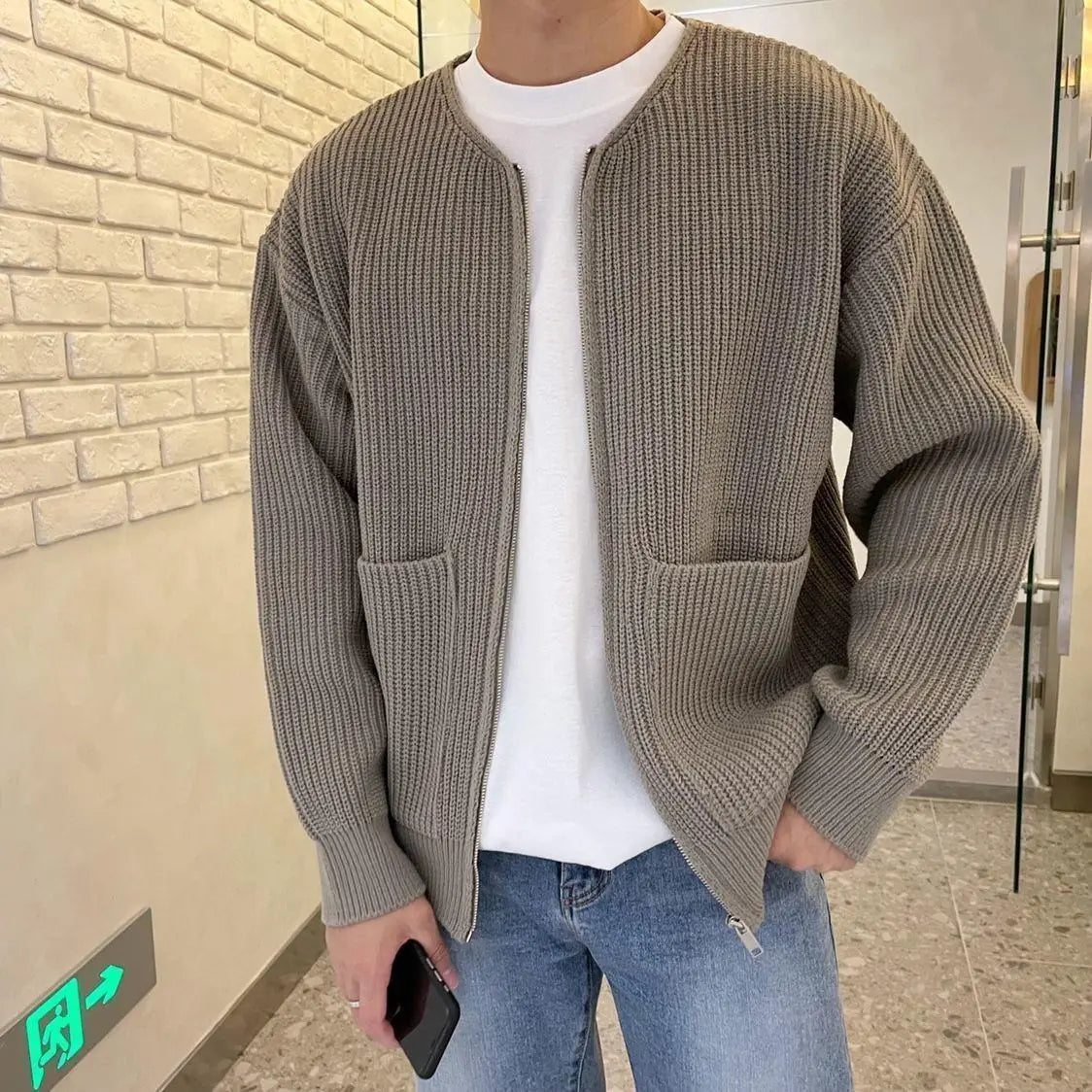 Cardigan de bolso com zíper masculino